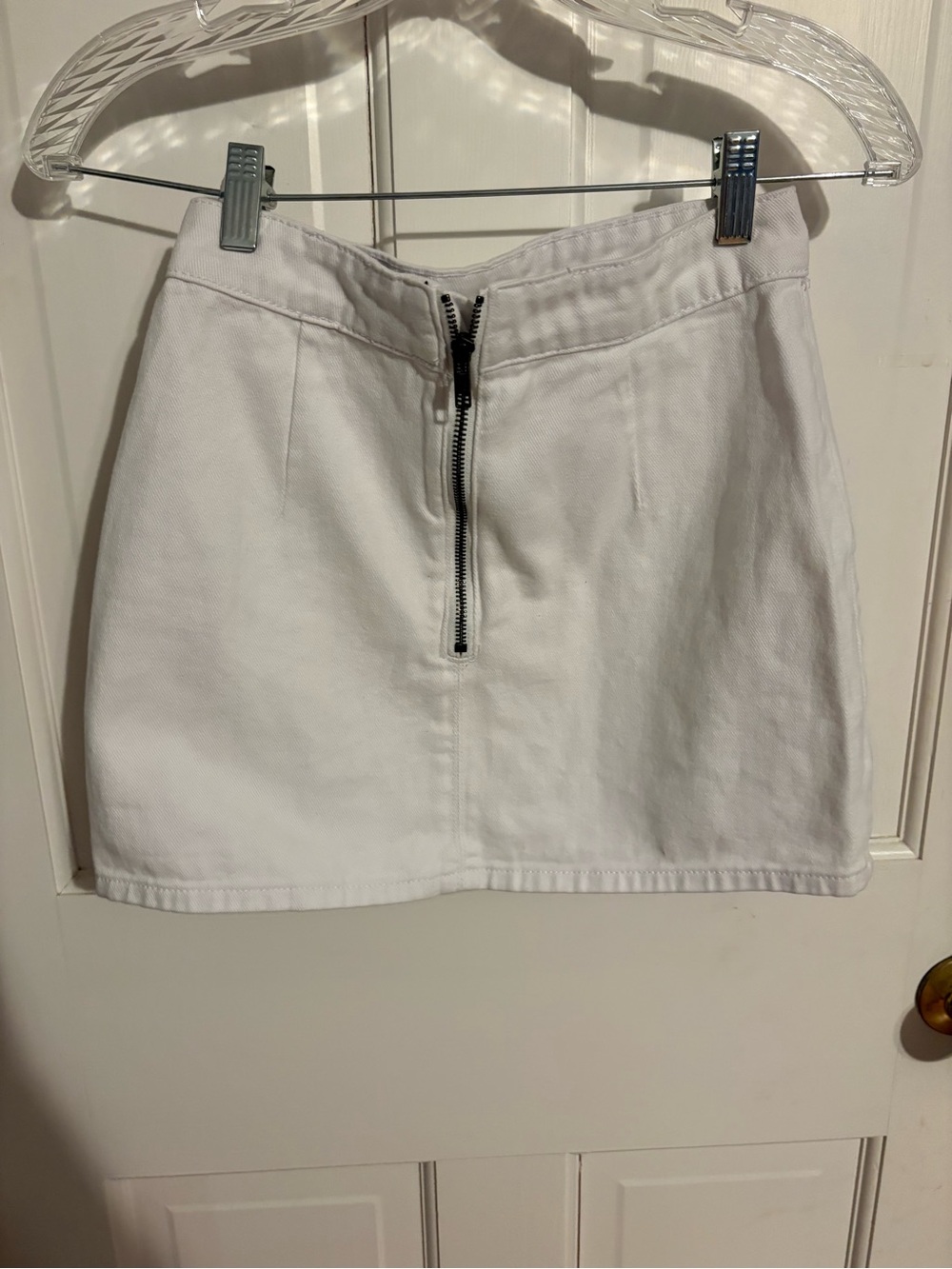Lioness Mini Skort Skirt With Side Slit in White - Picture 4 of 6